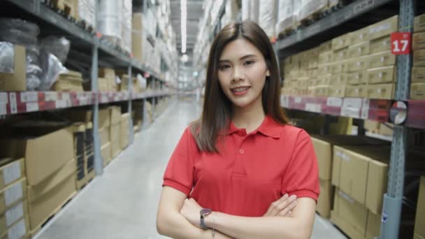 Concepto Negocio Resolución Las Mujeres Asiáticas Sonríen Con Confianza Almacén — Vídeos de Stock