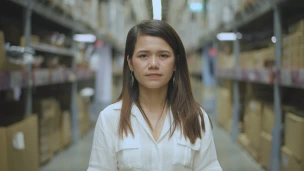 Koncepcja Biznesowa Rozdzielczości Azjatki Składają Ręce Ufnością Magazynie — Wideo stockowe