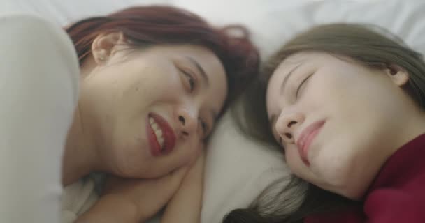 Concepto Compañero Cuarto Resolución Asiático Chicas Charlando Dormitorio — Vídeos de Stock