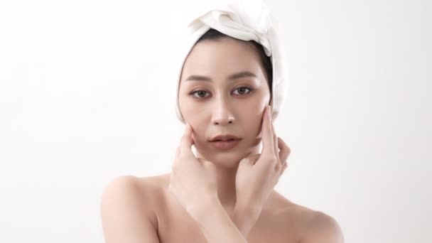 Beauty Konzept Der Auflösung Asiatisch Mädchen Ist Touch Sie Gesicht — Stockvideo