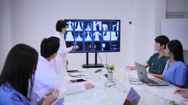 Çözünürlüğünün Tıbbi Kavramları Doktor Ofiste Buluşacak — Stok video