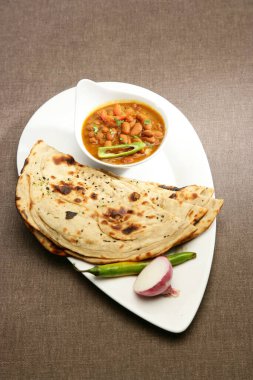 Rajma ya da Kırmızı Böbrek Fasulyesi ve Hint yemeği.