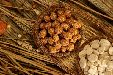 Til ladoo ya da Susam Laddu ya da Rewri ile Rewri topları