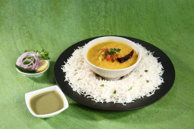 Pirinçli Arhar Dal, Hint yemeği.