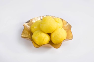 Rajbhog veya Yellow Bengali Rasgulla veya Cham Cham - Hindistan Tatlısı