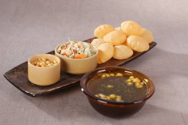 Bombay Sindhi Panipuri veya Gol Gappa Chaat, Hint sokak yemekleri