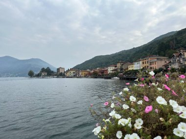 Lungo lago di Lugano - Porto Ceresio