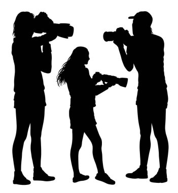 Kadın fotoğrafçı siyah siluet poz