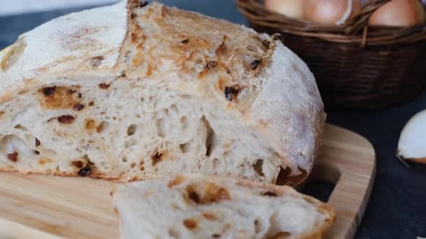 Pâine Ceapă Grâu Întreagă Casă Pentru Sandvișuri Sau Pâine Prăjită — Videoclip de stoc