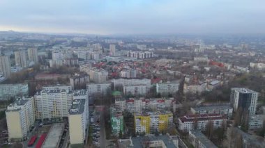 Kış mevsiminde Yoğun Kentsel Alanın Hava Görünümü