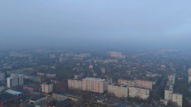 Sabah Pusunda Şehir Manzarası