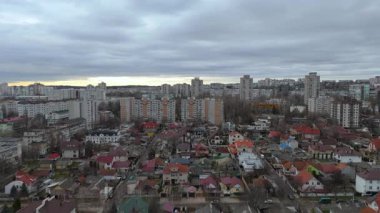 Çelişkili Mimari Biçimli Kentsel Mahalle