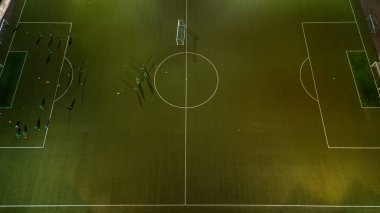 Gece Futbol Eğitiminin Hava Görüntüsü