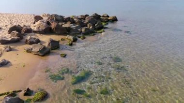 Açık Deniz Suyu Sahil Kayalıkları