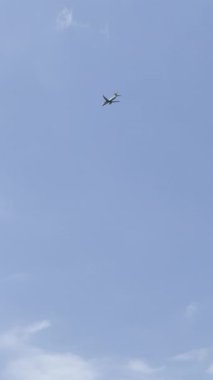 Küçük Uçan Mavi Gökyüzü