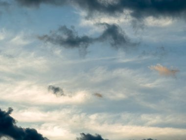 Dinamik Bulutlar Mavi Gök Gri Bulutlar