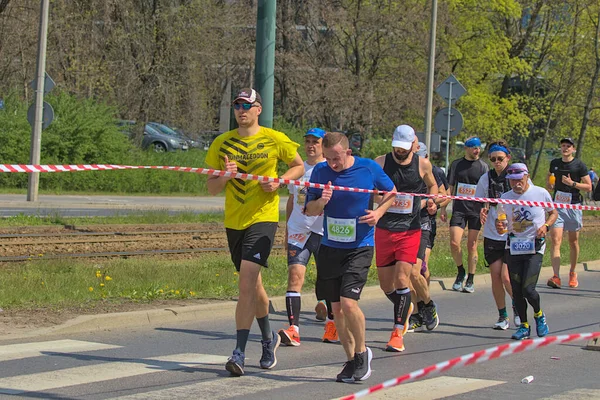 Cracóvia Polônia Abril 2023 Participantes Não Identificados Durante Maratona Internacional — Fotografia de Stock