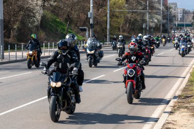 Sofya, Bulgaristan - 25 Mart 2023: Bulgaristan 'ın Sofya kentinde yaz motosiklet sezonunun resmi açılışı