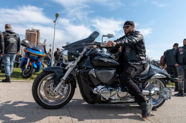 Sofya, Bulgaristan - 25 Mart 2023: Bulgaristan 'ın Sofya kentinde yaz motosiklet sezonunun resmi açılışı