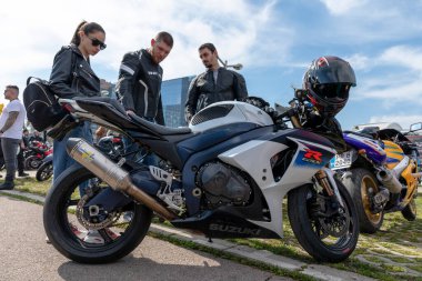 Sofya, Bulgaristan - 25 Mart 2023: Bulgaristan 'ın Sofya kentinde yaz motosiklet sezonunun resmi açılışı