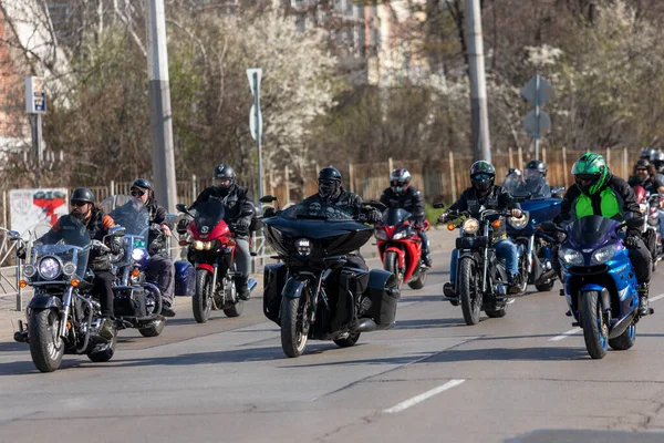 Sofya, Bulgaristan - 25 Mart 2023: Bulgaristan 'ın Sofya kentinde yaz motosiklet sezonunun resmi açılışı