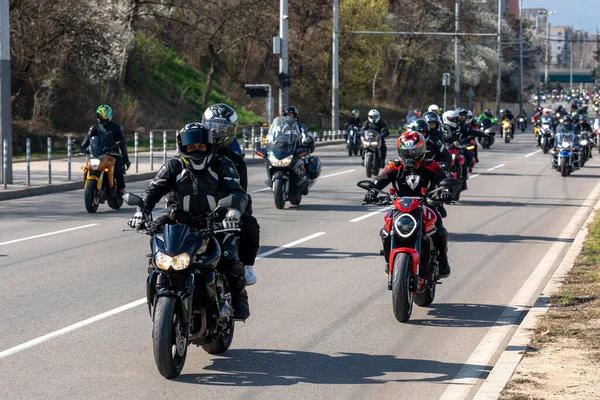 Sofya, Bulgaristan - 25 Mart 2023: Bulgaristan 'ın Sofya kentinde yaz motosiklet sezonunun resmi açılışı