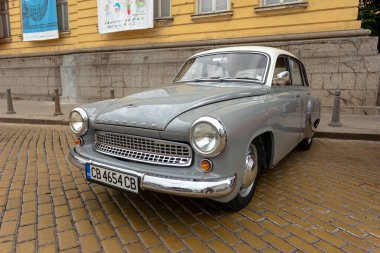 Sofya, Bulgaristan - 10 Haziran 2023: Retro geçit töreni eski vintage veya antika araba veya araba, retro retro otomobil Wartburg 311 1.0 1. nesil 57ps