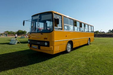 Brestovitsa, Bulgaristan - 01 Temmuz 2023: Retro otobüslerin ikinci toplantısı