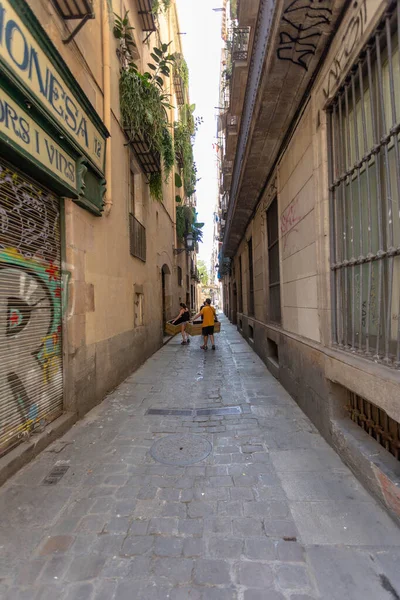 Βαρκελώνη Ισπανία Ιουνίου 2023 Περπατώντας Μια Κάμερα Στους Όμορφους Δρόμους — Φωτογραφία Αρχείου