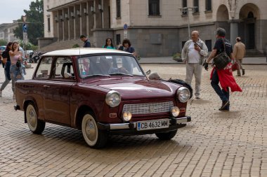 Sofya, Bulgaristan - 17 Eylül 2023: Eski veya Eski Otomobillerin Sonbahar Geçit Töreni, Retro Car Trabant P 601 L
