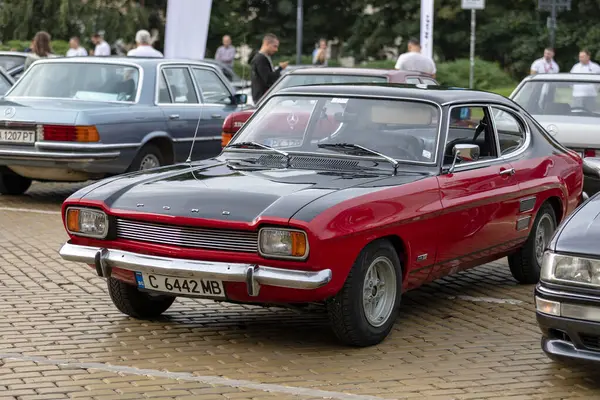 Sofya, Bulgaristan - 17 Eylül 2023: Eski veya Eski Otomobillerin Sonbahar Geçit Töreni, Retro Car Ford Capri 1600 GT 197