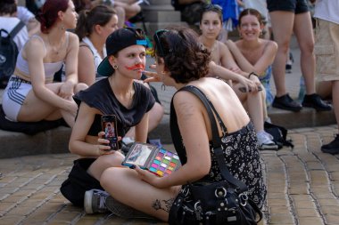 Sofya, Bulgaristan - 22 Haziran 2024: LGBT hakları lezbiyeni, eşcinsel, transeksüel ve biseksüel destekleme amaçlı Sofya Onur etkinliği 17 'nci kez Sofya' da düzenleniyor.
