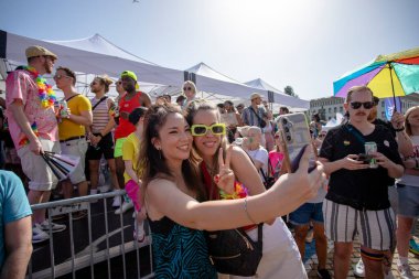 Sofya, Bulgaristan - 22 Haziran 2024: LGBT hakları lezbiyeni, eşcinsel, transeksüel ve biseksüel destekleme amaçlı Sofya Onur etkinliği 17 'nci kez Sofya' da düzenleniyor.