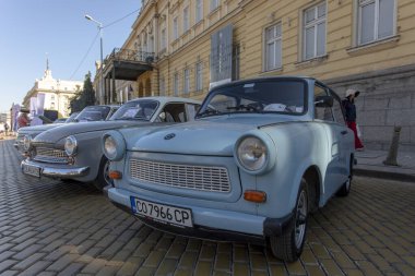 Sofya, Bulgaristan - 15 Haziran 2024: Bulgaristan 'ın başkenti Sofya' daki Spring Retro Parade 'de eski retro otomobillerin geçit töreni, Trabant 601