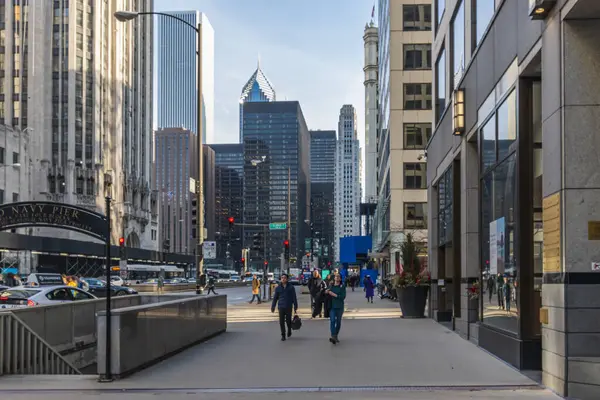 Chicago, IL, ABD - Mart 2019: N Michigan Bulvarı 'nda canlı bir gün