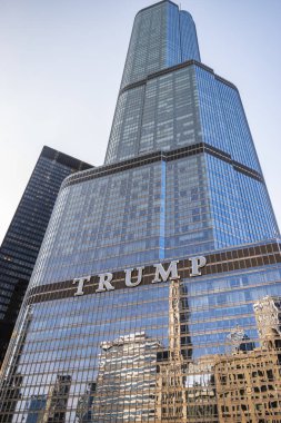 Chicago, IL, ABD - Mart 2019: Şikago 'nun Yansımaları, Trump Tower Perspective