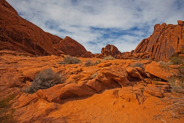 Fire State Park Vadisi 'nde ilginç kaya oluşumları. Nevada USA, Fire State Park Vadisi 'nde ilginç kaya oluşumları. Nevada