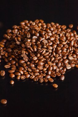 Sabah için kızarmış kahve çekirdekleri hazır.