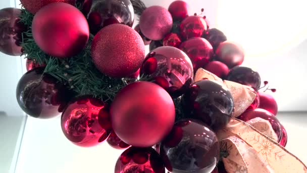 Kerstversiering Kleurrijke Kerstballen Nieuwjaarsconcept — Stockvideo