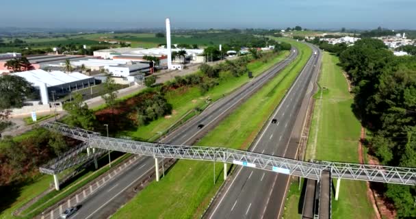 デュアル車道高速道路 高速道路Castello Branco Boituva市 サンパウロ州 ブラジル アントニオ ロペス シルバ歩道橋 — ストック動画