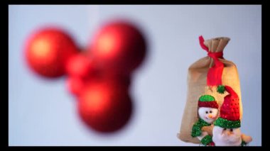 Mutlu Noeller ve yeni yıl geçmişi. Noel süslemesi.