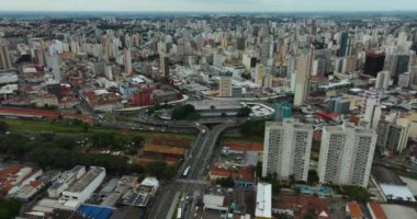 Dünyadaki en büyük Hıristiyan kilisesi. Tanrı 'nın Krallığının Evrensel Kilisesi. Campinas, Sao Paulo Eyaleti, Brezilya.