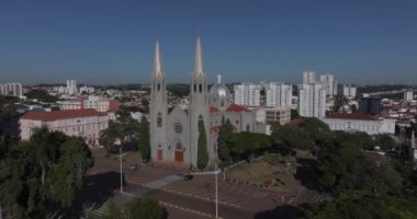Güney Amerika 'daki küçük kasabalar. Katedral Bazilikası Sant 'Ana. Botucatu Şehri, Centro Mahallesi, Santana Bulvarı, So Paulo Eyaleti, Brezilya Güney Amerika.