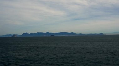 Rio de Janeiro 'nun panoramik deniz manzarası. Brezilya.