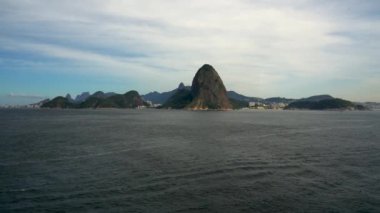 Manzara cenneti. Arkadaki şehir cenneti Rio de Janeiro, Brezilya. 