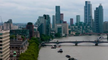 Londra, Birleşik Krallık. Dünyanın dört bir yanındaki turistik şehirler. 09/28/2024
