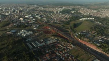 Güney Amerika 'daki şehirlerin havadan görüntüsü. Botucatu şehri, Sao Paulo Eyaleti, Brezilya. 10-08-2024