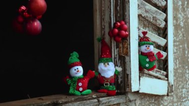 Noel Baba ve Kardan Adam Noel ve Yeni Yıl için birlikte. Noel ve Yeni Yıl konsepti. 11-30-2024