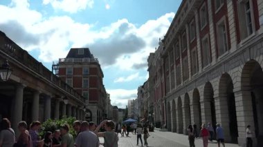 Güzel sokaklar ve mimari. James Street WC2 ve Covent Garden Caddesi WC2, Londra, İngiltere. 09-03-2024