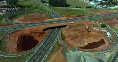 Otoyol kavşakları. Yol kesişimleri. Botucatu, Kavşak, Rodovia Profesörü Joo Hiplito Martins ve Rodovia Marechal Rondon. 06-22-2024